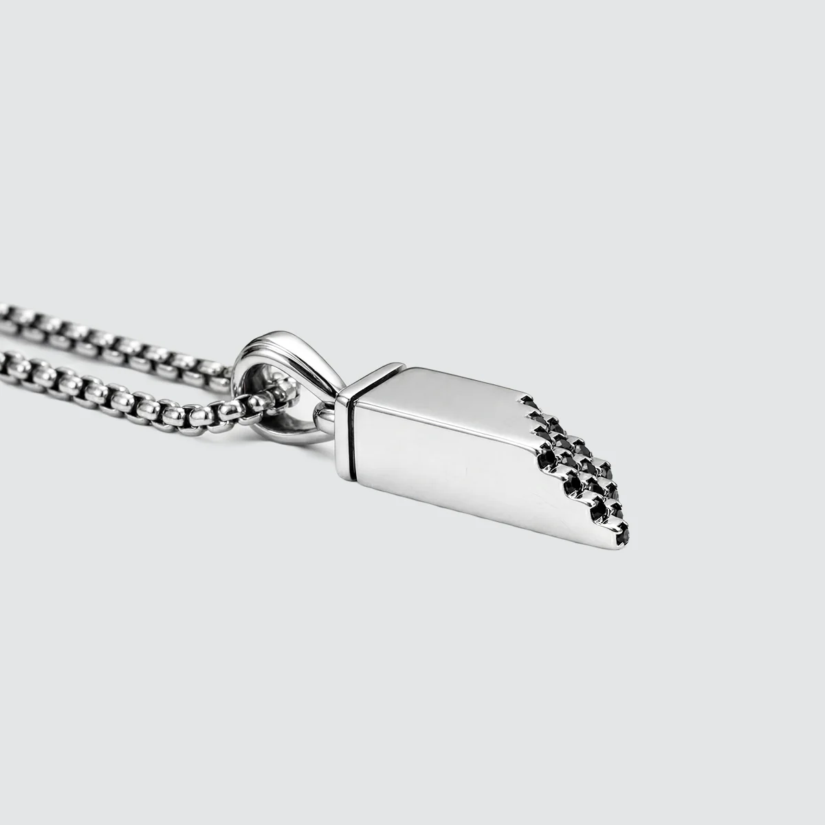 Muqarnas – Black Diamonds Silver Pendant - Image 12