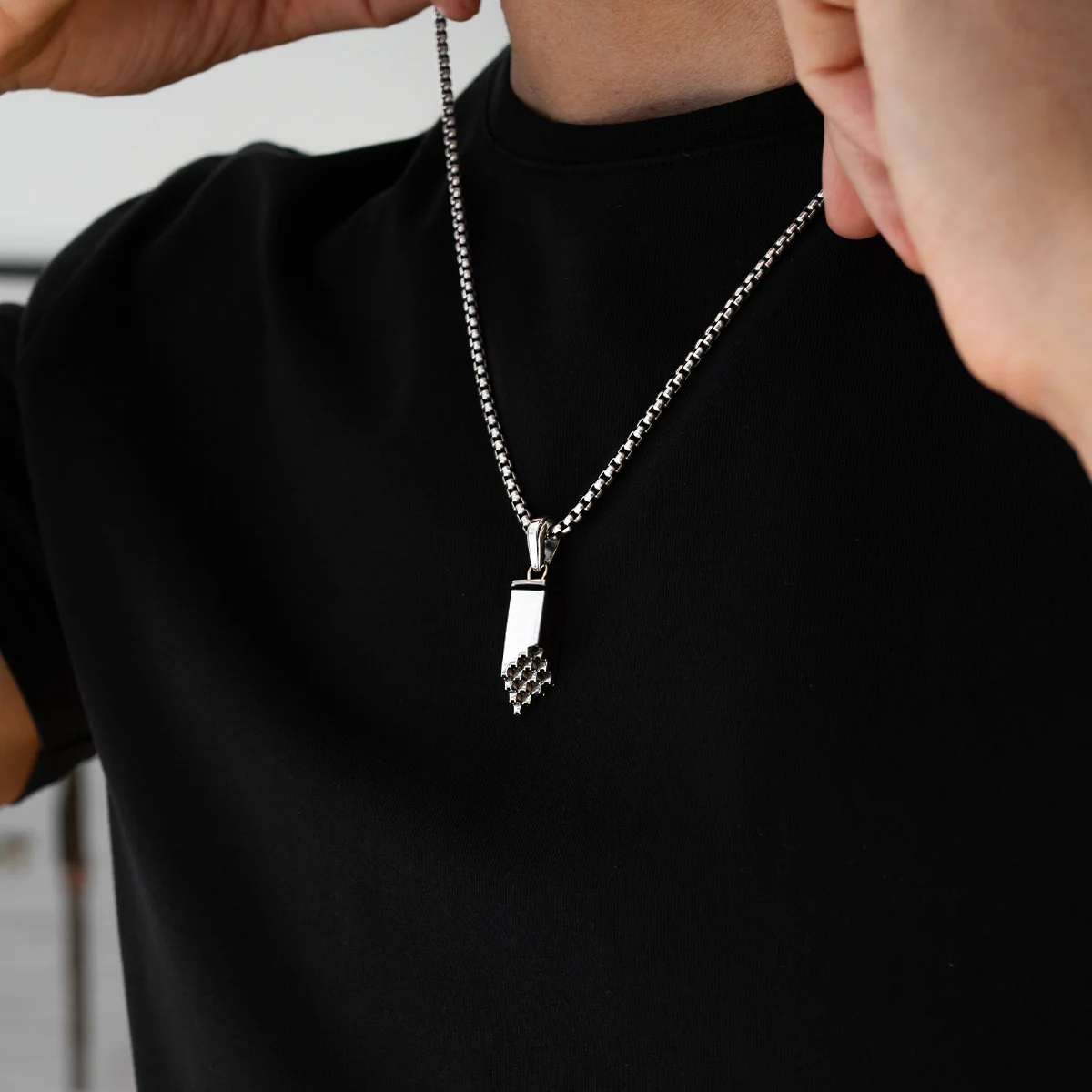Muqarnas – Black Diamonds Silver Pendant - Image 2
