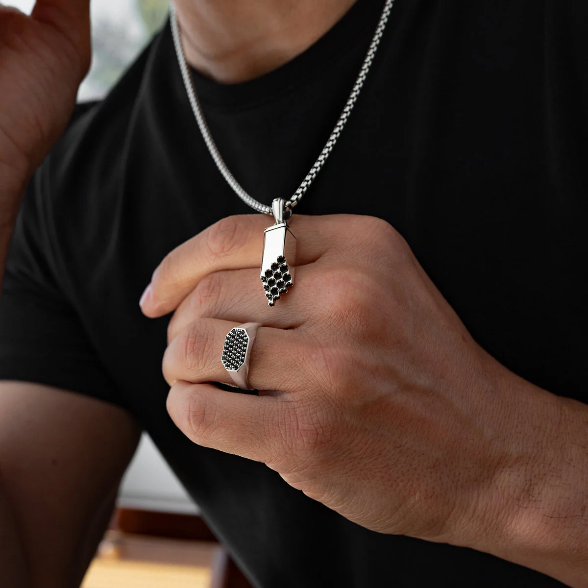 Muqarnas – Black Diamonds Silver Pendant - Image 6