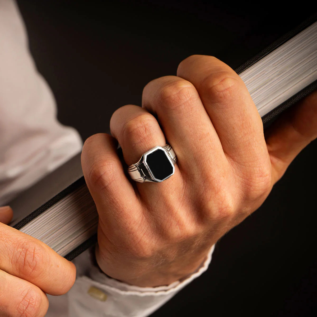 Buraq - Black Onyx Signet Ring 17mm - Image 4