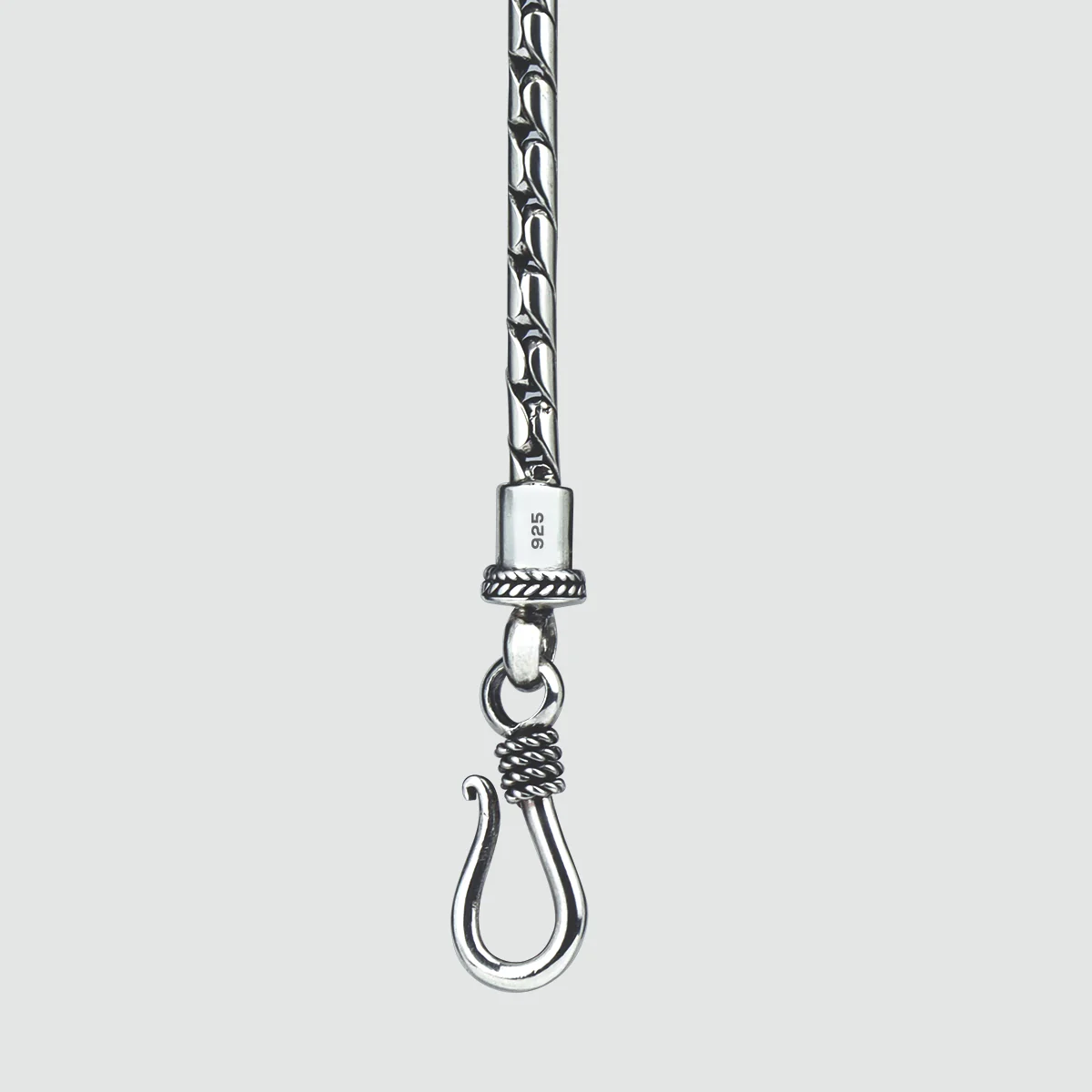 Emir -Sterling Silver Minimalist Bracelet 2.5mm - Image 3