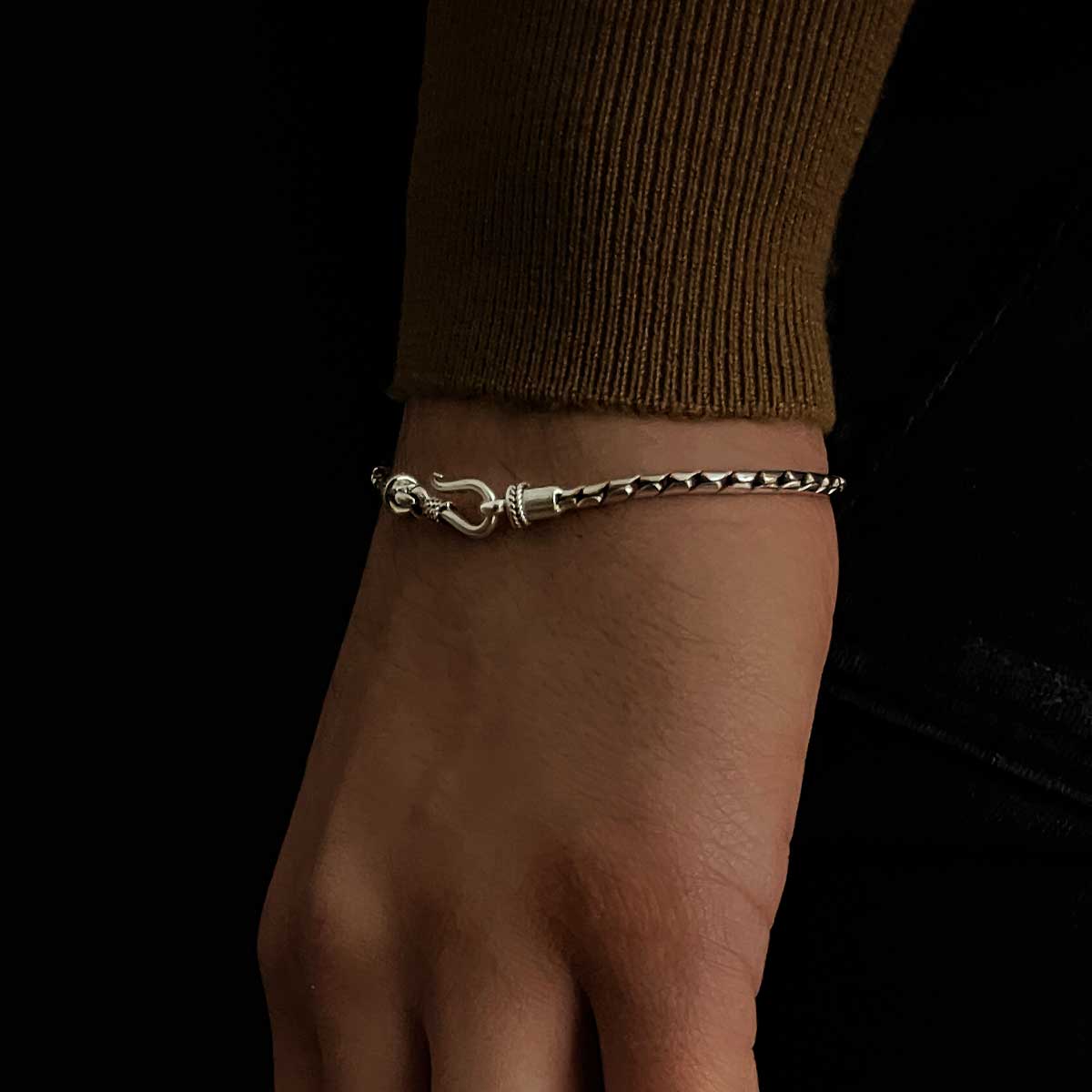 Emir -Sterling Silver Minimalist Bracelet 2.5mm - Image 6