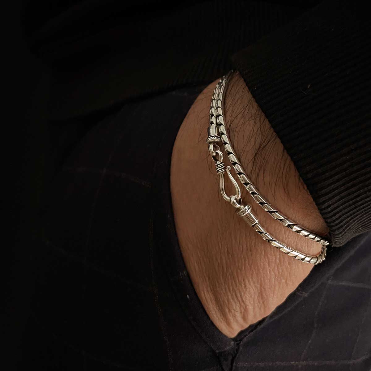 Emir -Sterling Silver Minimalist Bracelet 2.5mm - Image 8