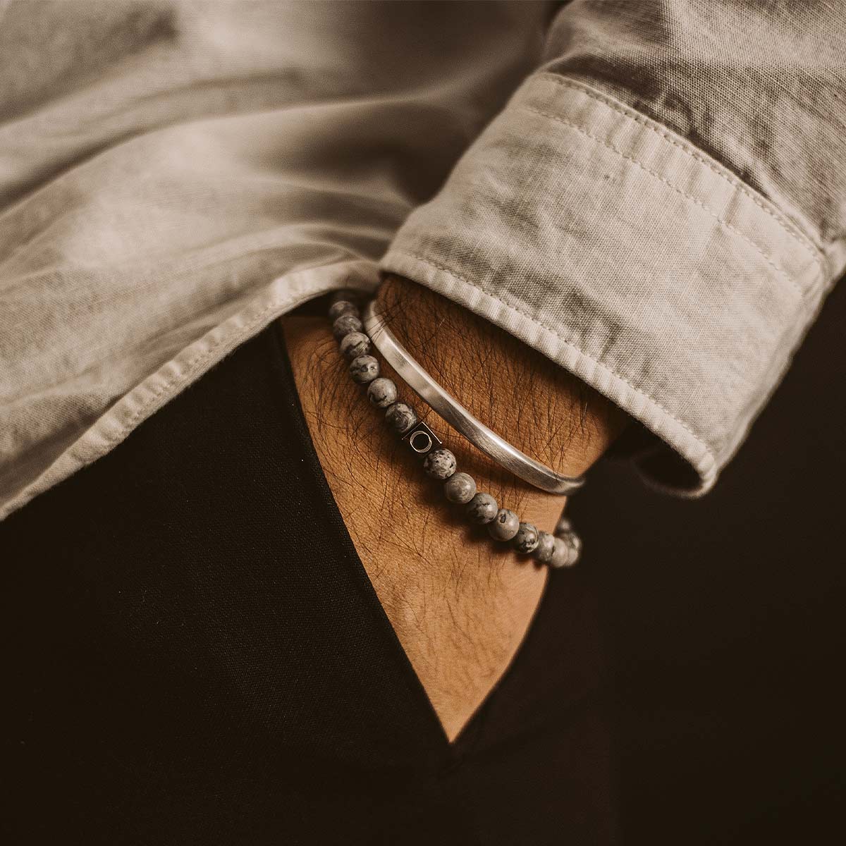 Alrazas - Grey Beaded Bracelet 6mm - Image 4