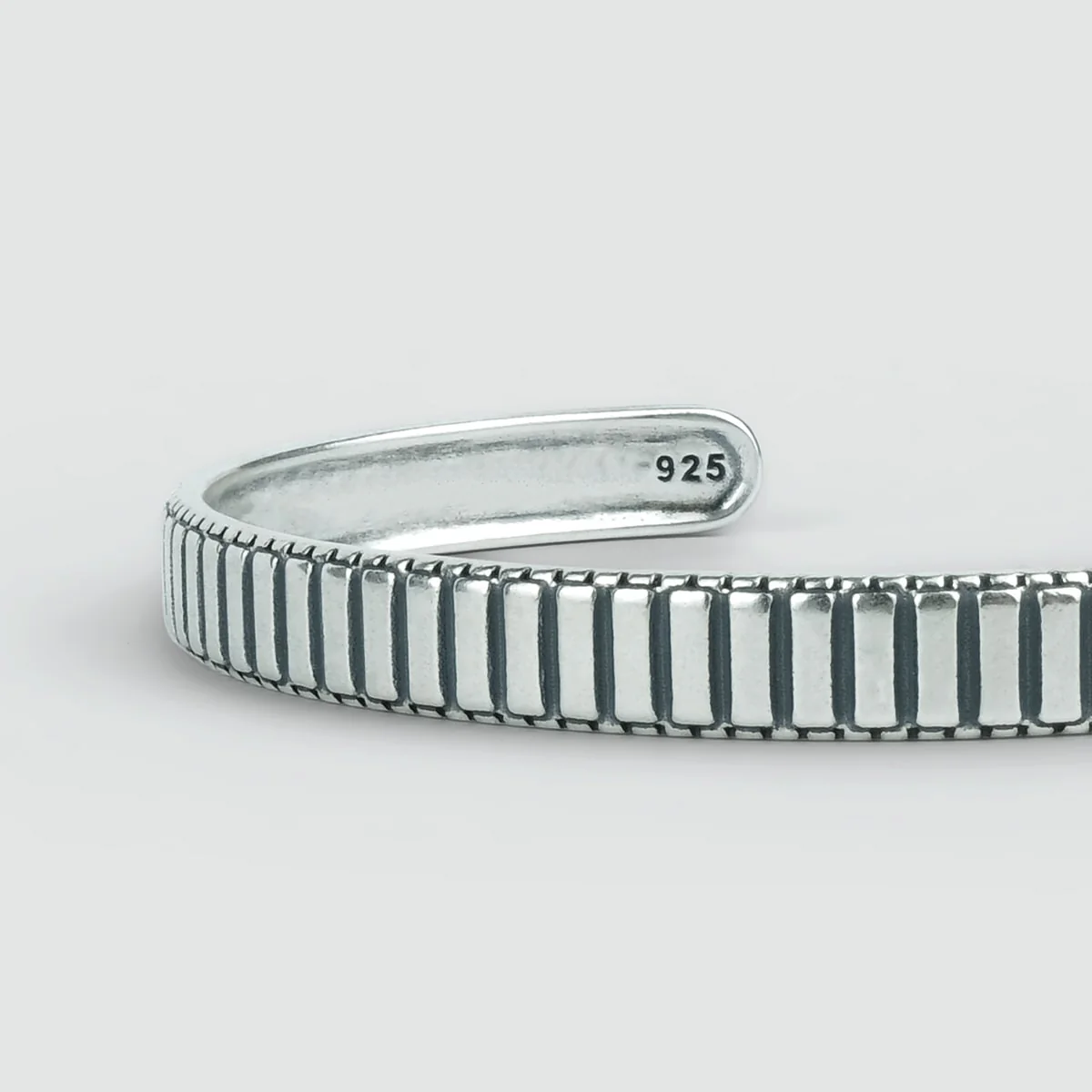 Kenan - Sterling Silver Bangle Bracelet 7mm - Image 3