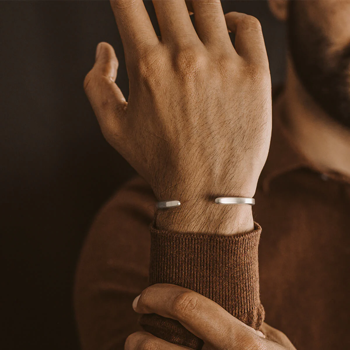 Noor - Brushed Silver Bangle Bracelet 5mm - Image 4