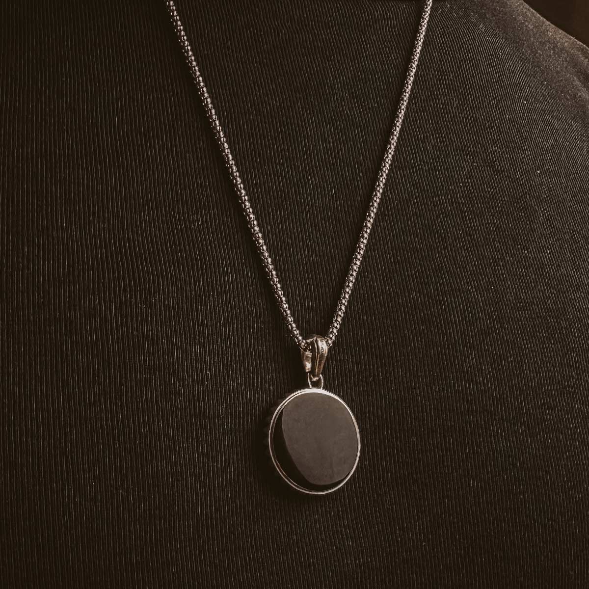 Safar - Sterling Silver Onyx Compass Pendant - Image 4