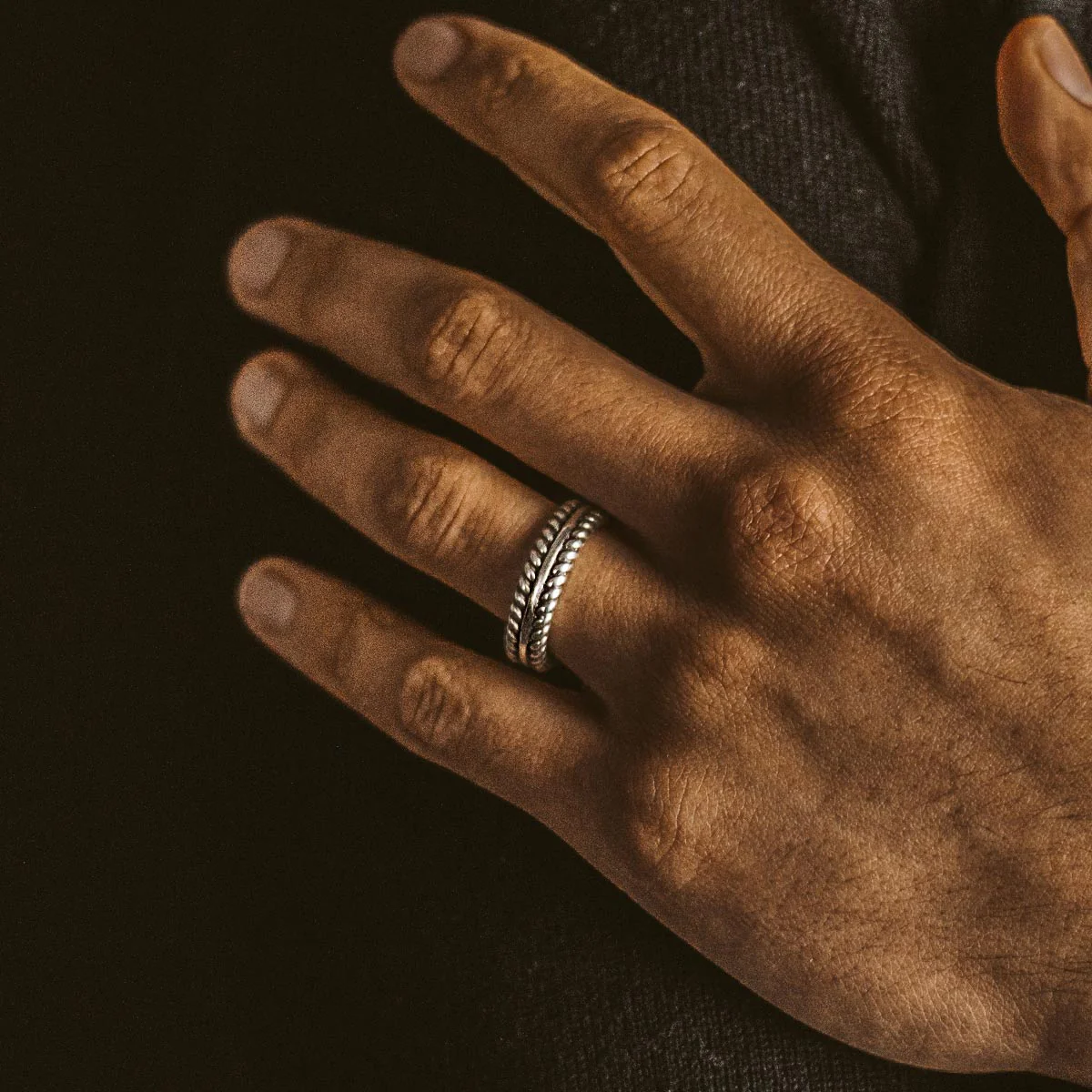 Zahir - Sterling Silver Feather Ring 6mm - Image 8
