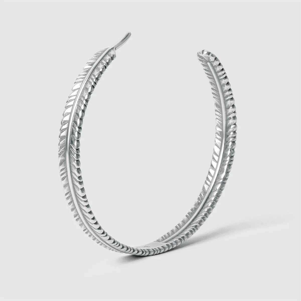 Zahir - Thin Sterling Silver Feather Bangle 6mm - Image 3